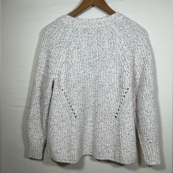 Women’s Gap Pullover Sweater White W/multi Color Stitching Size M - Picture 2 of 6